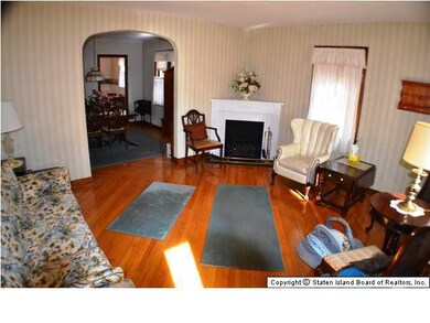 185 Kemball Ave, Staten Island, NY 10314 - photo 4