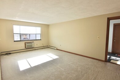 220 School St unit 7, Waltham, MA 02451 - photo 2