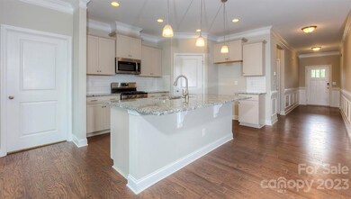 671 Fox Cove Rd, Hendersonville, NC 28792 - photo 5