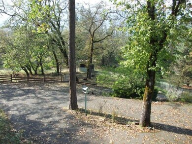 unlisted-address, Rogue River, OR 97537 - photo 5