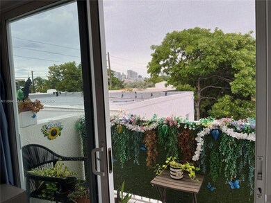 1020 SW 4th St unit 103, Miami, FL 33130 - photo 5