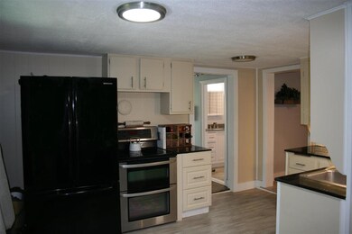 12 Second St, Claremont, NH 03743 - photo 5