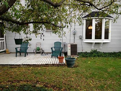 5827 Satinwood Dr, Columbus, OH 43229 - photo 5