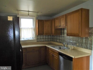 418 Laurel Rd, Lansdowne, PA 19050 - photo 7