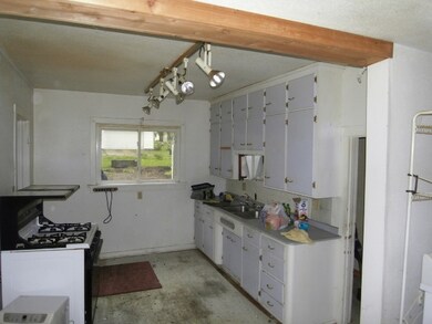 1621 Washington St, Cedar Falls, IA 50613 - photo 7