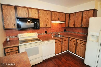 1324 Harford Square Dr, Edgewood, MD 21040 - photo 2