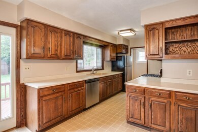 BROAD KITCHEN