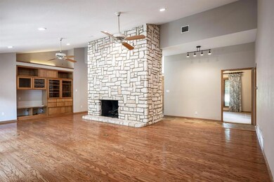 1400 Martha Dr, Bedford, TX 76022 - photo 4