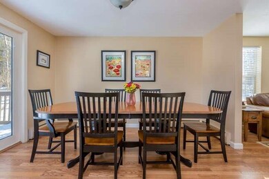 1.6 dining room