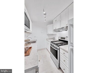 Carriage House unit 701, Washington, DC 20037 - photo 5