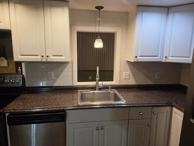 6 Hilda Ave, Derry, NH 03038 - photo 3