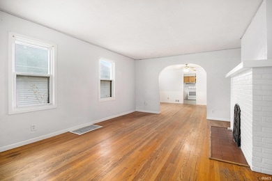 127 E Oakside St, South Bend, IN 46614 - photo 2