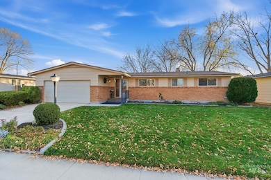 5621 Centerbrook Dr, Boise, ID 83705 - photo 2