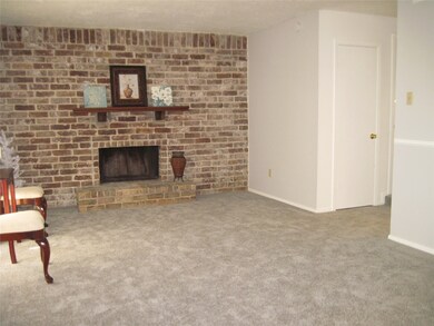 16418 Barcelona Dr, Friendswood, TX 77546 - photo 7