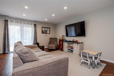 100 Daly Blvd unit 1206, Oceanside, NY 11572 - photo 4