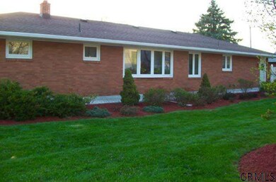 22 Crestwood Ave, Troy, NY 12180 - photo 2