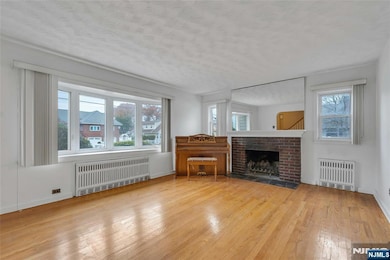 80 Voorhees St, Teaneck, NJ 07666 - photo 7