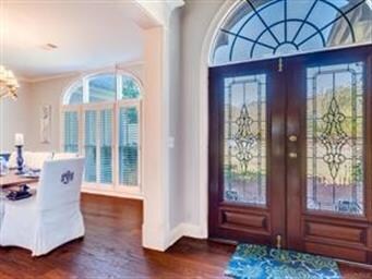 The open floor plan of this Wynlakes Home is perfe