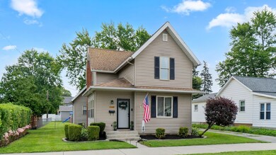 726 N Van Buren St, Auburn, IN 46706 - photo 2