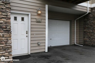 5ExteriorGarage