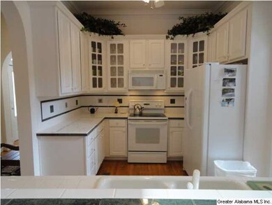 Bright fresh kitchen.