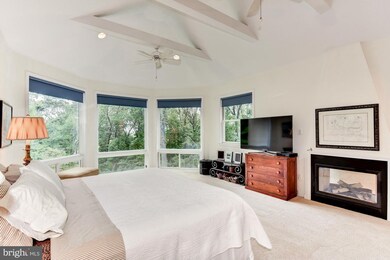 7015 Marlan Dr, Alexandria, VA 22307 - photo 5