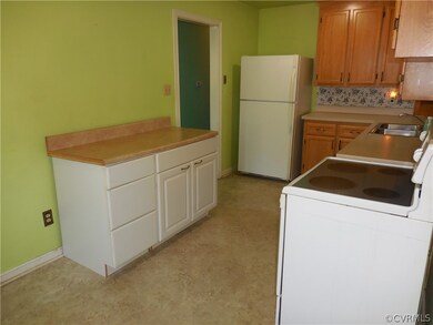 9812 Gardenia Dr, Henrico, VA 23228 - photo 7