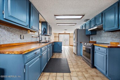 02-Kitchen