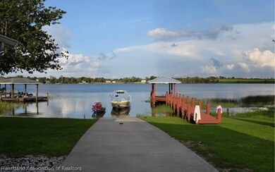 925 Lake Dr E, Lake Placid, FL 33852 - photo 6