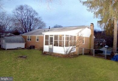 5206 Portsmouth Rd, Fairfax, VA 22032 - photo 7