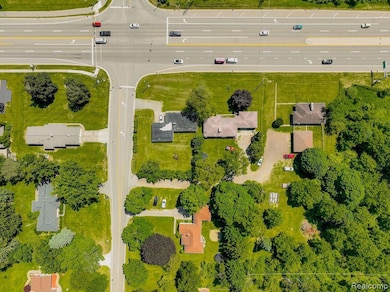 1214 S Lapeer Rd, Lapeer, MI 48446 - photo 4