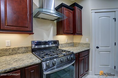 Kitchen w/Pantry