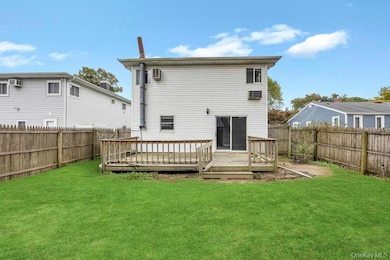 833 Bermuda Rd, West Babylon, NY 11704 - photo 5