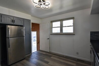 4114 Atlanta Dr, Columbus, OH 43228 - photo 6