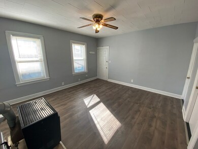 502 4th St unit 2R, Fall River, MA 02721 - photo 3