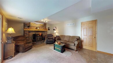 312 Bittersweet Ln, Lansing, KS 66043 - photo 5