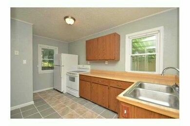 909 E 23rd St, Des Moines, IA 50317 - photo 7