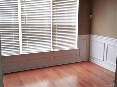 photo taken prior to tenant