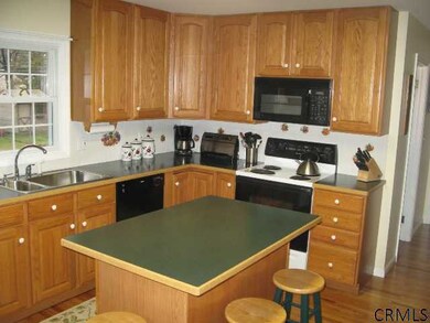 15 Swayze Dr, Colonie, NY 99999 - photo 4