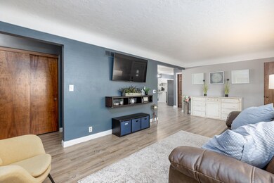 2403 Valley High Dr, Cedar Falls, IA 50613 - photo 6