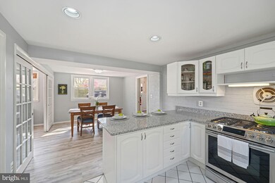 915 Croton Dr, Alexandria, VA 22308 - photo 2