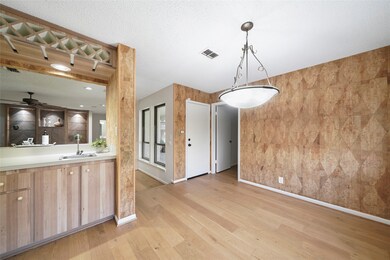 1104 Cheshire Ln, Houston, TX 77018 - photo 5