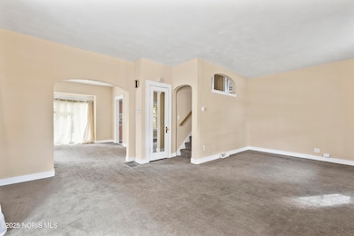 639 Carlton St, Toledo, OH 43609 - photo 3