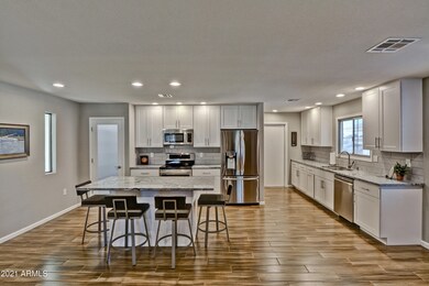 9866 W Highwood Ct, Sun City, AZ 85373 - photo 3