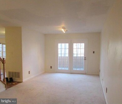 12585 Kempston Ln unit 13, Woodbridge, VA 22192 - photo 4