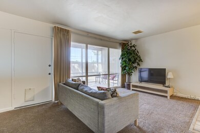 9424 N 4th Ave-16