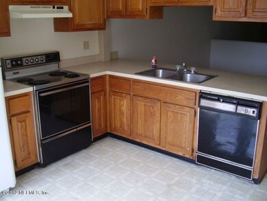 4494 Melissa Ct W, Jacksonville, FL 32210 - photo 2