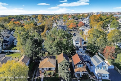 200 Barnard Ave, Staten Island, NY 10307 - photo 3