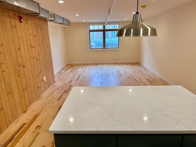 31 Center St unit Apartment 2, Rutland, VT 05701 - photo 3