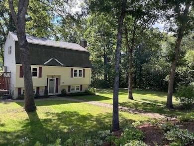 15 Alan Cir, Londonderry, NH 03053 - photo 2